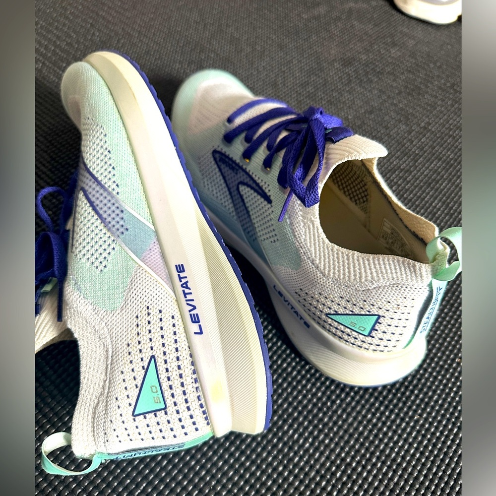 Brooks Levitate White and Blue Sneakers
